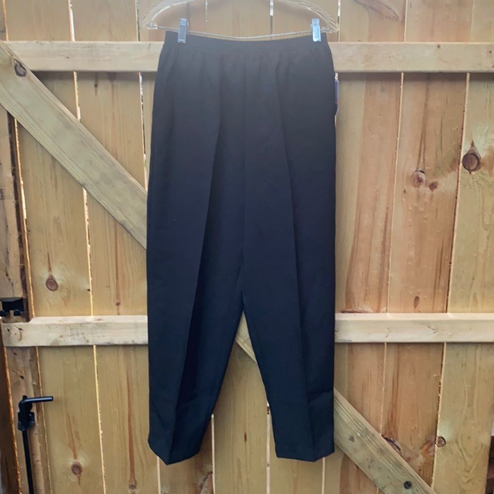 Laura Scott black pants sz. 8 petite